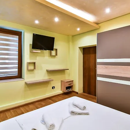 2br Duplex With Sauna Warna