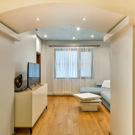 2br Duplex With Sauna Warna